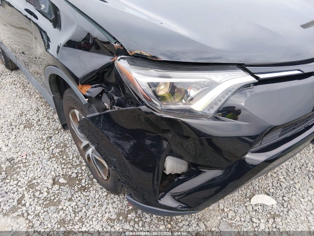 2T3ZFREV2JW480909 Toyota RAV4 LE