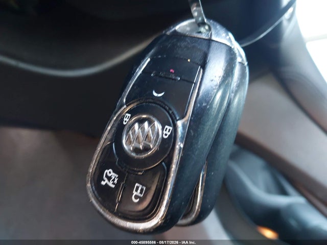 45895586 :رقم المزاد ، 1G4ZR5SZ5JU122865 vin ، 2018 Buick Lacrosse Premium مزاد بيع