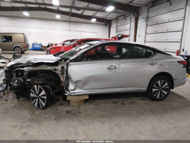 45895588 :رقم المزاد ، 1N4BL4DW4LC185412 vin ، 2020 Nissan Altima Sv Intelligent Awd مزاد بيع