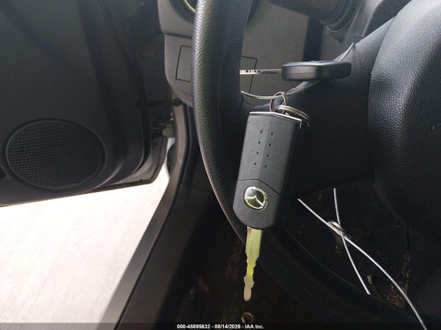 45895632 :رقم المزاد ، JM1DE1HY9B0128954 vin ، 2011 Mazda Mazda2 Sport مزاد بيع