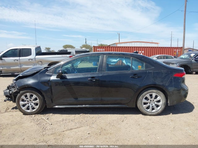 45895661 :رقم المزاد ، 5YFEPMAE3MP258768 vin ، 2021 Toyota Corolla Le مزاد بيع
