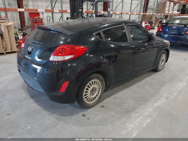 2017 Hyundai Veloster მანქანა იყიდება აუქციონზე, vin: KMHTC6AD0HU322582, აუქციონის ნომერი: 45895715