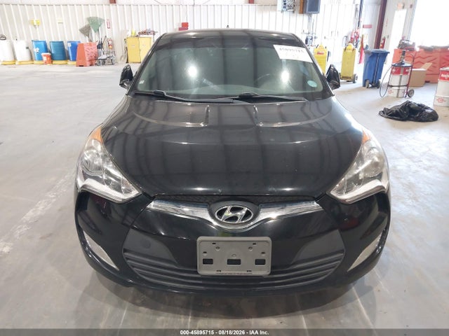 2017 Hyundai Veloster მანქანა იყიდება აუქციონზე, vin: KMHTC6AD0HU322582, აუქციონის ნომერი: 45895715