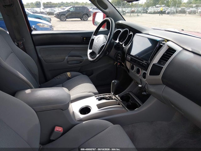 2011 Toyota Tacoma Base V6 მანქანა იყიდება აუქციონზე, vin: 3TMLU4EN8BM069595, აუქციონის ნომერი: 45895767
