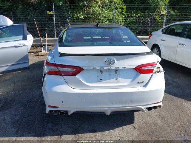 45895815 :رقم المزاد ، 4T1B61HK6KU201945 vin ، 2019 Toyota Camry Xse مزاد بيع