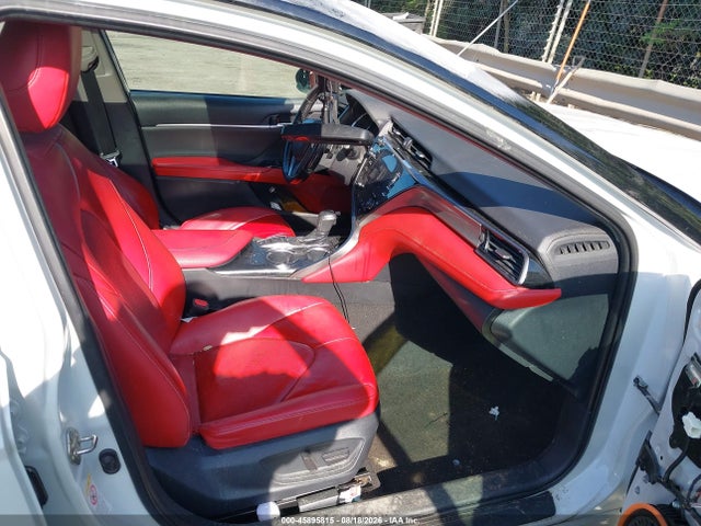 45895815 :رقم المزاد ، 4T1B61HK6KU201945 vin ، 2019 Toyota Camry Xse مزاد بيع