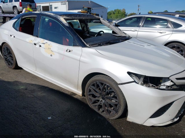 45895815 :رقم المزاد ، 4T1B61HK6KU201945 vin ، 2019 Toyota Camry Xse مزاد بيع