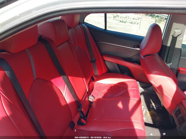 45895815 :رقم المزاد ، 4T1B61HK6KU201945 vin ، 2019 Toyota Camry Xse مزاد بيع