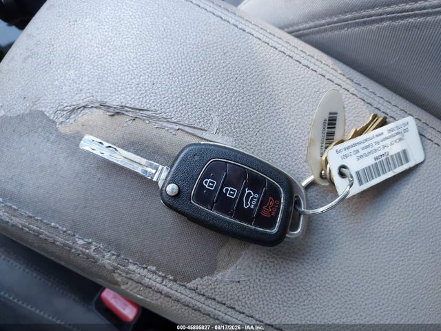 2016 Hyundai Tucson Se მანქანა იყიდება აუქციონზე, vin: KM8J33A43GU121747, აუქციონის ნომერი: 45895827