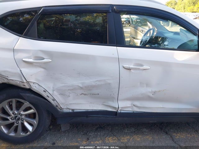 2016 Hyundai Tucson Se მანქანა იყიდება აუქციონზე, vin: KM8J33A43GU121747, აუქციონის ნომერი: 45895827