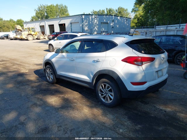 2016 Hyundai Tucson Se მანქანა იყიდება აუქციონზე, vin: KM8J33A43GU121747, აუქციონის ნომერი: 45895827