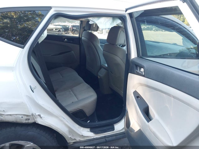 2016 Hyundai Tucson Se მანქანა იყიდება აუქციონზე, vin: KM8J33A43GU121747, აუქციონის ნომერი: 45895827