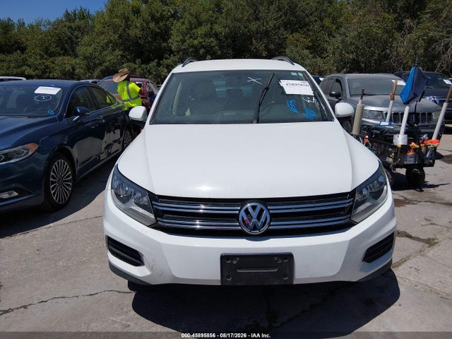 WVGAV7AX2FW607058 Volkswagen TIGUAN SE