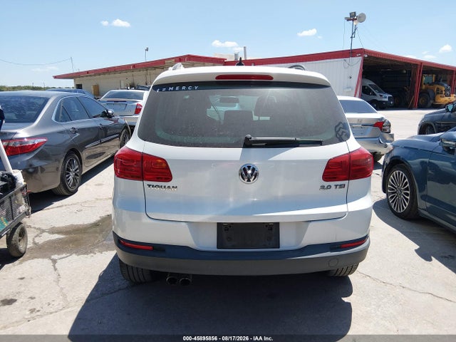 WVGAV7AX2FW607058 Volkswagen TIGUAN SE