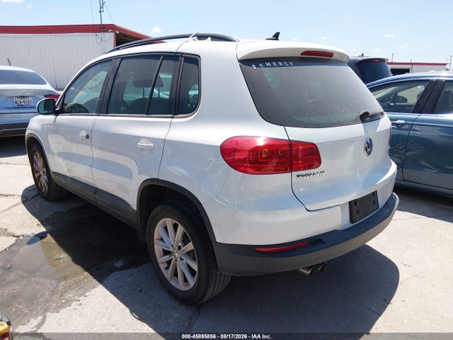 WVGAV7AX2FW607058 Volkswagen TIGUAN SE