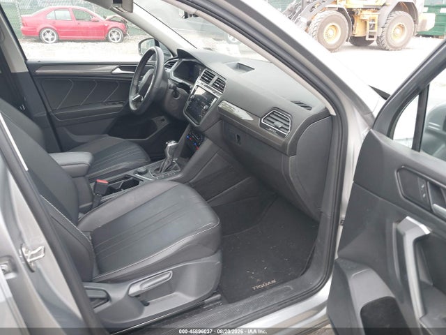 Auction sale of the 2022 Volkswagen Tiguan 2.0t Se, vin: 3VV2B7AX1NM061810, lot number: 45896037