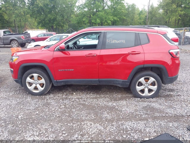 45896072 :رقم المزاد ، 3C4NJDBB6JT150143 vin ، 2018 Jeep Compass Latitude 4x4 مزاد بيع