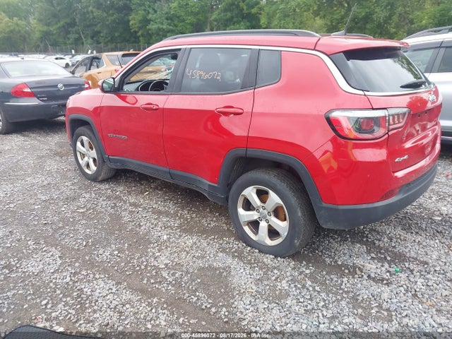 45896072 :رقم المزاد ، 3C4NJDBB6JT150143 vin ، 2018 Jeep Compass Latitude 4x4 مزاد بيع