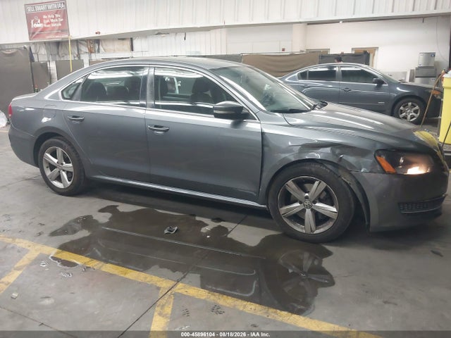 Aukcja sprzedaży 2013 Volkswagen Passat 2.5l Se, vin: 1VWBP7A31DC137343, numer aukcji: 45896104