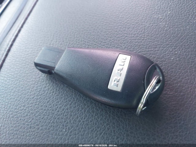 45896176 :رقم المزاد ، 1C6RR6GTXFS761591 vin ، 2015 Ram 1500 Slt مزاد بيع