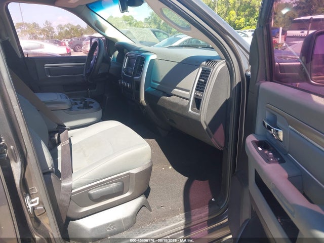 45896176 :رقم المزاد ، 1C6RR6GTXFS761591 vin ، 2015 Ram 1500 Slt مزاد بيع