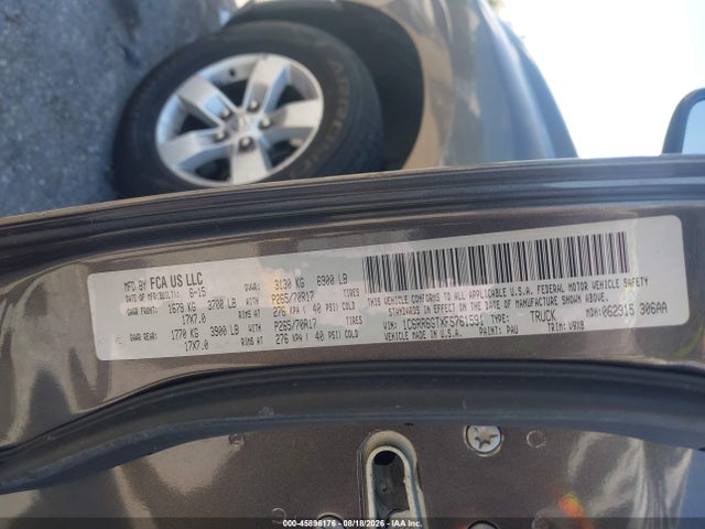 45896176 :رقم المزاد ، 1C6RR6GTXFS761591 vin ، 2015 Ram 1500 Slt مزاد بيع