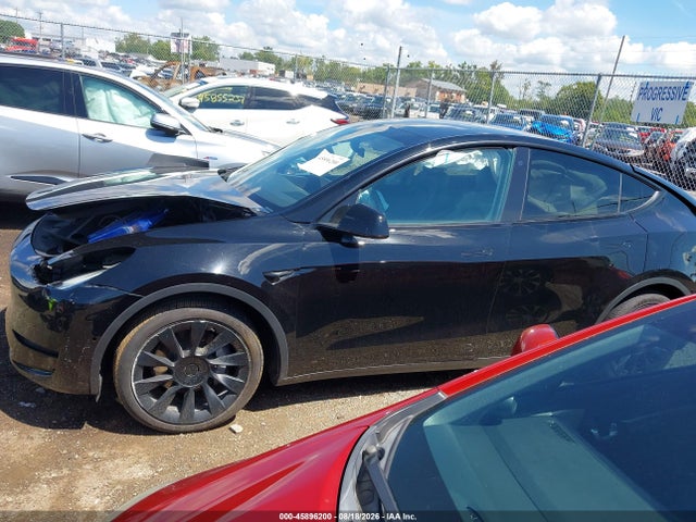 5YJYGDEE3MF070514 Tesla Model Y Long Range Dual Motor All-wheel Drive