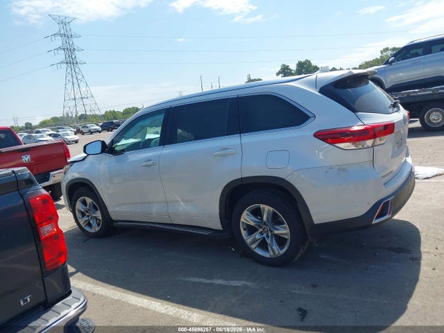 2018 Toyota Highlander Limited მანქანა იყიდება აუქციონზე, vin: 5TDYZRFH3JS250213, აუქციონის ნომერი: 45896257