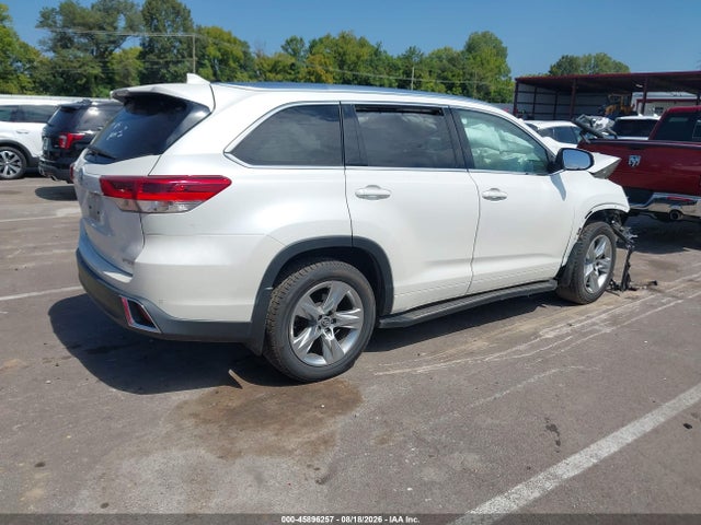 2018 Toyota Highlander Limited მანქანა იყიდება აუქციონზე, vin: 5TDYZRFH3JS250213, აუქციონის ნომერი: 45896257