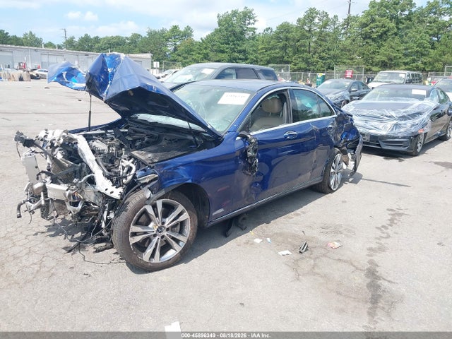 2018 Mercedes-benz C 300 4matic მანქანა იყიდება აუქციონზე, vin: 55SWF4KB2JU245611, აუქციონის ნომერი: 45896349