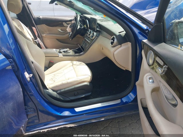 2018 Mercedes-benz C 300 4matic მანქანა იყიდება აუქციონზე, vin: 55SWF4KB2JU245611, აუქციონის ნომერი: 45896349