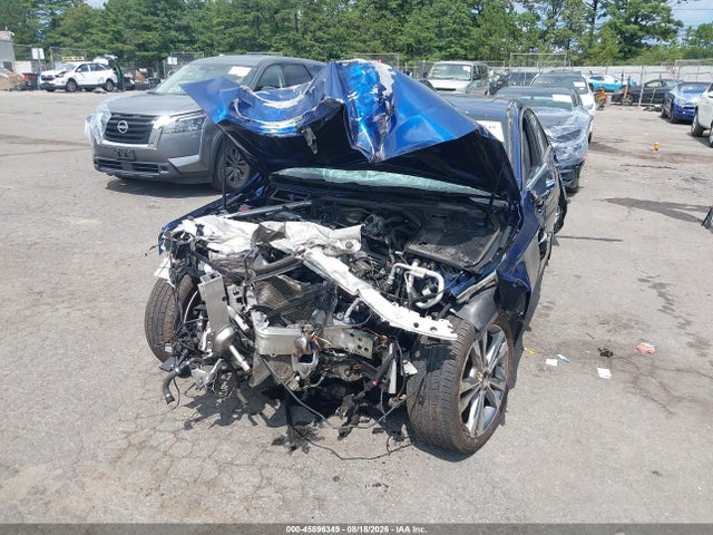 2018 Mercedes-benz C 300 4matic მანქანა იყიდება აუქციონზე, vin: 55SWF4KB2JU245611, აუქციონის ნომერი: 45896349