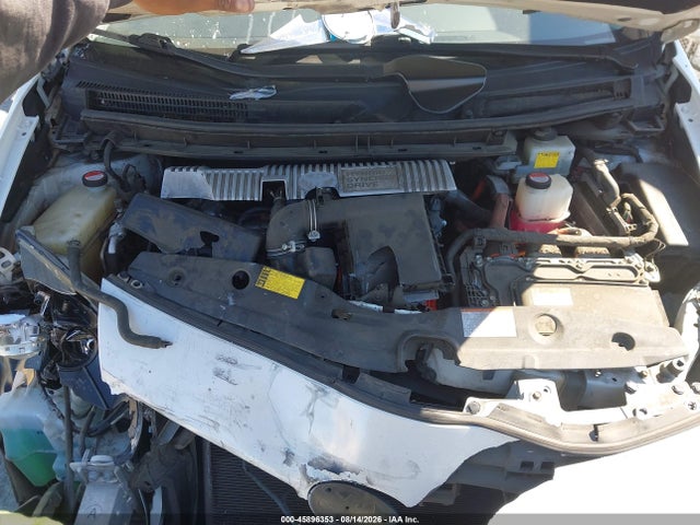 Toyota Prius Two 2015 JTDKN3DUXF0446867 Image 10