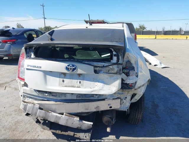 Toyota Prius Two 2015 JTDKN3DUXF0446867 Image 15