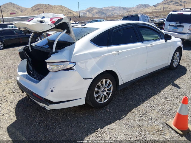 Ford FUSION S 2016 3FA6P0G70GR247043 Image 4