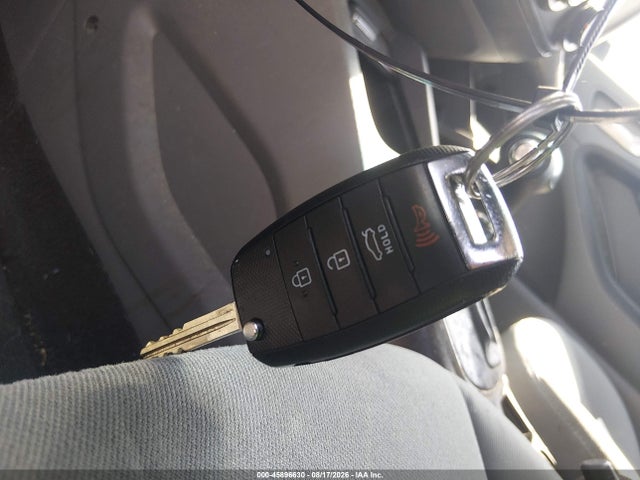 45896630 :رقم المزاد ، 3KPFL4A7XHE102266 vin ، 2017 Kia Forte Lx مزاد بيع