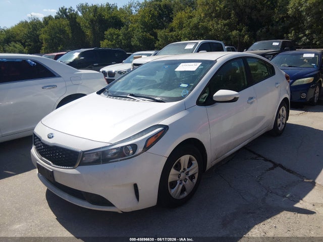 45896630 :رقم المزاد ، 3KPFL4A7XHE102266 vin ، 2017 Kia Forte Lx مزاد بيع