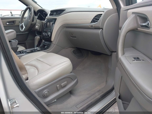 Продаж на аукціоні авто 2017 Chevrolet Traverse Lt, vin: 1GNKRHKD8HJ332312, номер лоту: 45896636