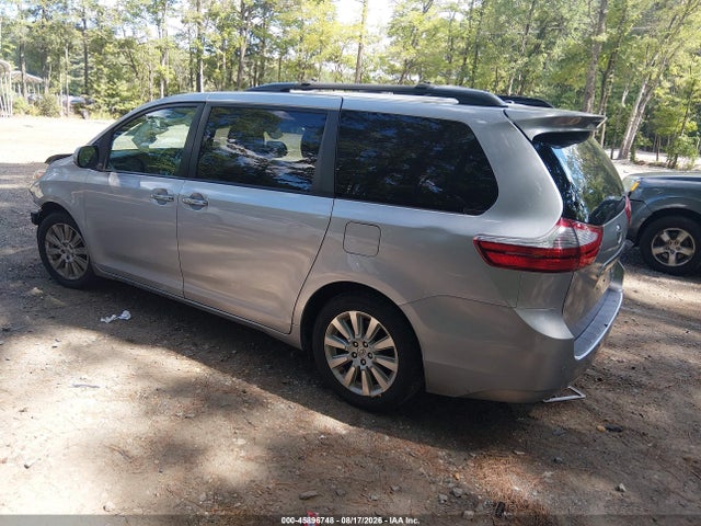 45896748 :رقم المزاد ، 5TDDK3DC4FS096769 vin ، 2015 Toyota Sienna Xle 7 Passenger مزاد بيع