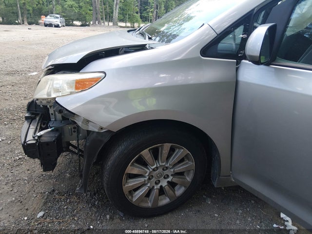 45896748 :رقم المزاد ، 5TDDK3DC4FS096769 vin ، 2015 Toyota Sienna Xle 7 Passenger مزاد بيع