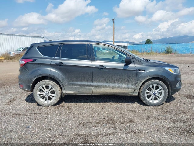 Продаж на аукціоні авто 2017 Ford Escape Se, vin: 1FMCU9GD0HUE18539, номер лоту: 45896798