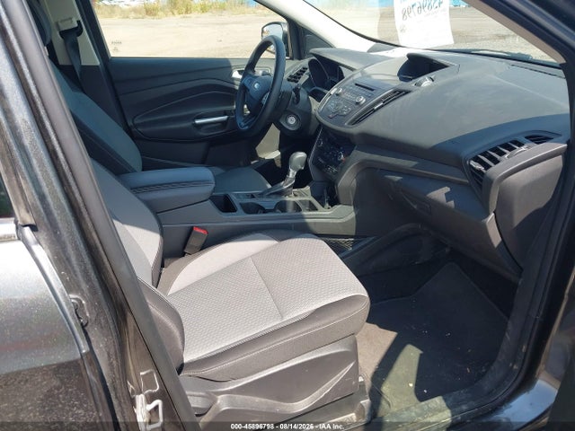 Продаж на аукціоні авто 2017 Ford Escape Se, vin: 1FMCU9GD0HUE18539, номер лоту: 45896798