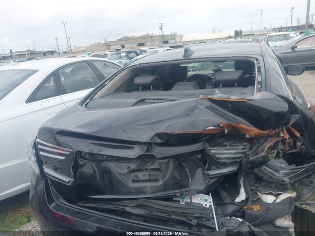 Honda Accord Touring 2018 1HGCV1F98JA103125 Image 16