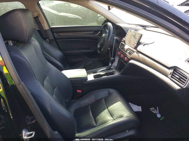 Honda Accord Touring 2018 1HGCV1F98JA103125 Image 5