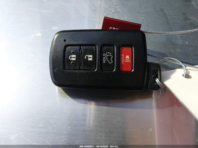 JTMDJREV9GD026137 Toyota Rav4 Hybrid Limited
