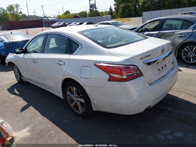2015 Nissan Altima 2.5 Sv მანქანა იყიდება აუქციონზე, vin: 1N4AL3AP7FC221259, აუქციონის ნომერი: 45896914
