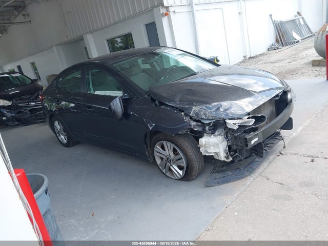 2020 Hyundai Elantra Value Edition მანქანა იყიდება აუქციონზე, vin: 5NPD84LF7LH555214, აუქციონის ნომერი: 45896944