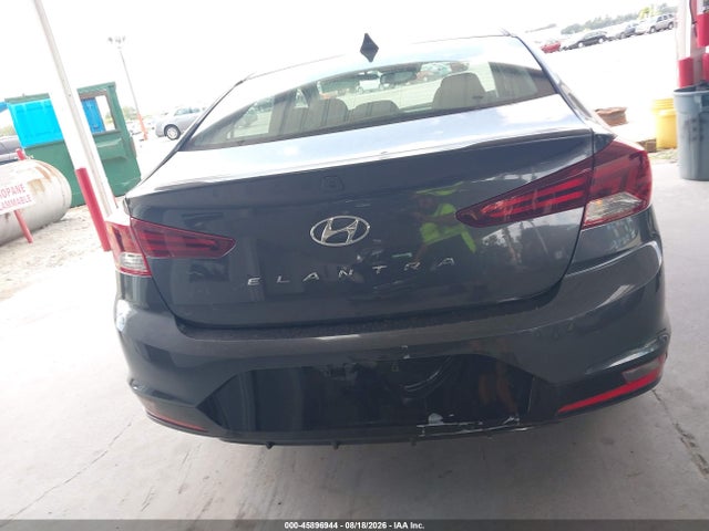2020 Hyundai Elantra Value Edition მანქანა იყიდება აუქციონზე, vin: 5NPD84LF7LH555214, აუქციონის ნომერი: 45896944