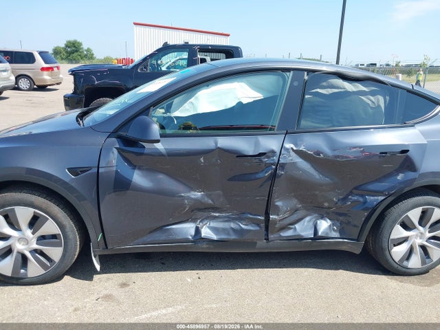 Продажа на аукционе авто 2023 Tesla Model Y Awd/long Range Dual Motor All-wheel Drive, vin: 7SAYGDEE1PA032302, номер лота: 45896957