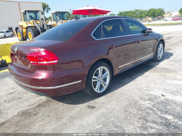 2014 Volkswagen Passat 2.0l Tdi Sel Premium მანქანა იყიდება აუქციონზე, vin: 1VWCN7A39EC093748, აუქციონის ნომერი: 45896993